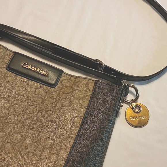 Calvin Klein bag - Picture 4 of 11